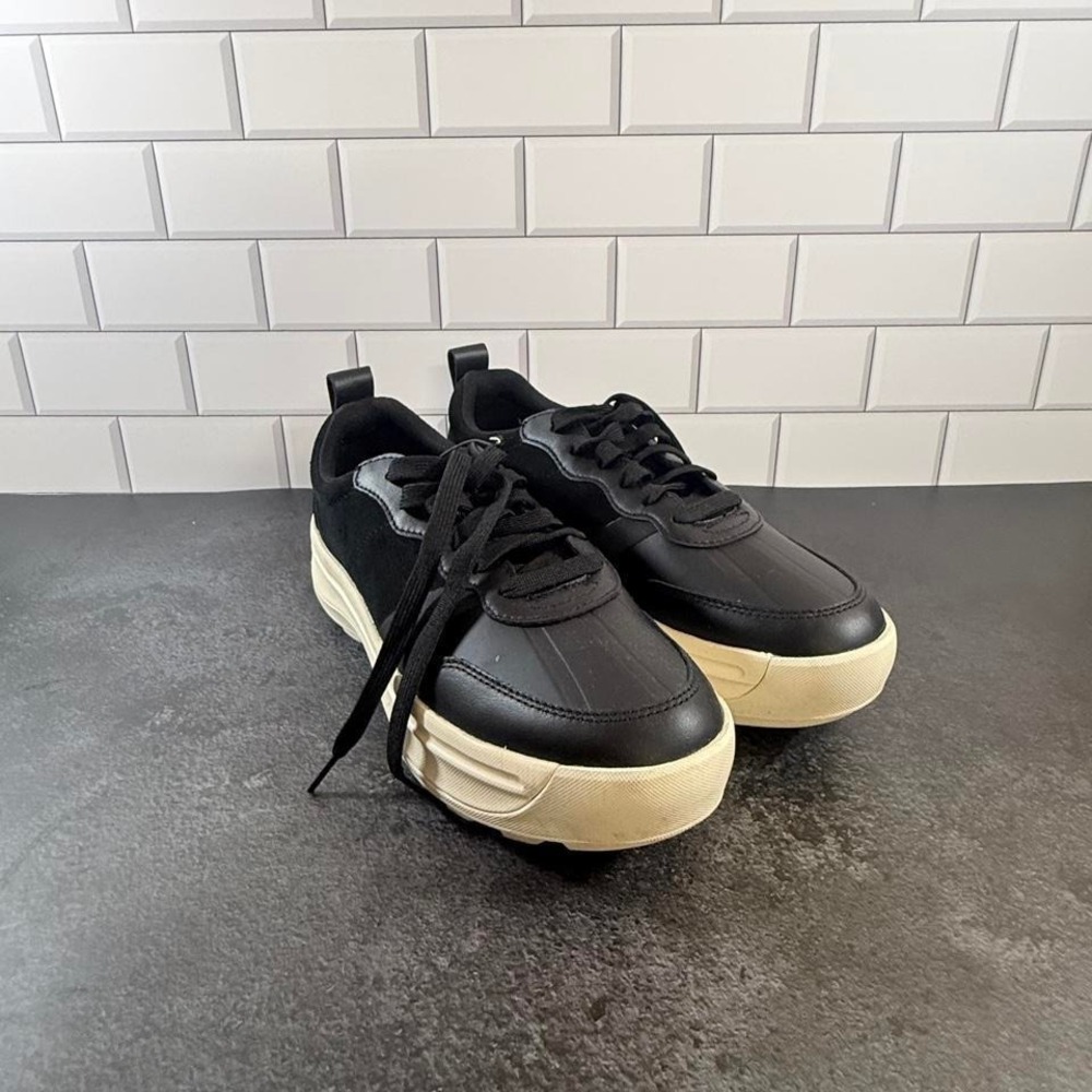 Sorel black chunky sneakers Size US 8.5